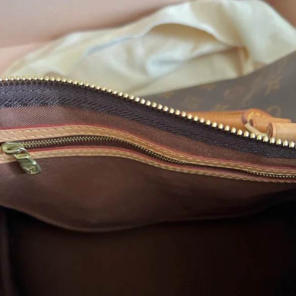 Louis Vuitton Monogram Speedy 30 with Tan Accents - Picture 7 of 11